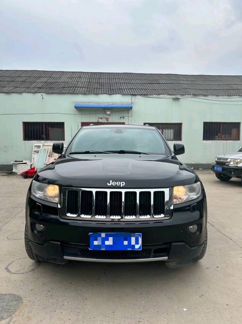 洛陽13年Jeep大切諾基1