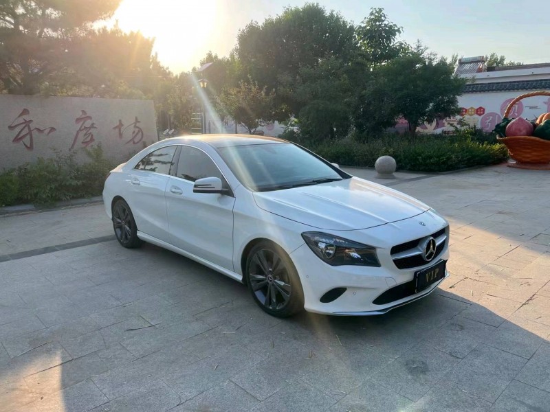 济南18年奔驰CLA3