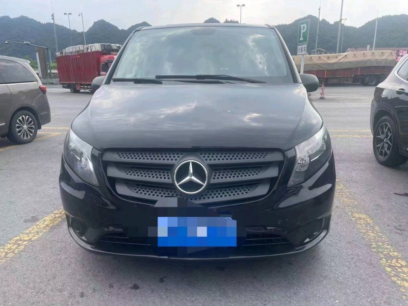 重庆17年奔驰威霆1