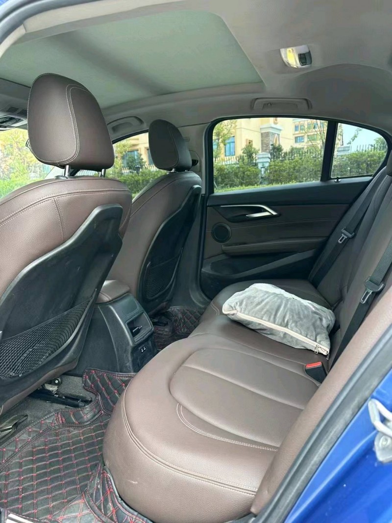 东营19年宝马1系4