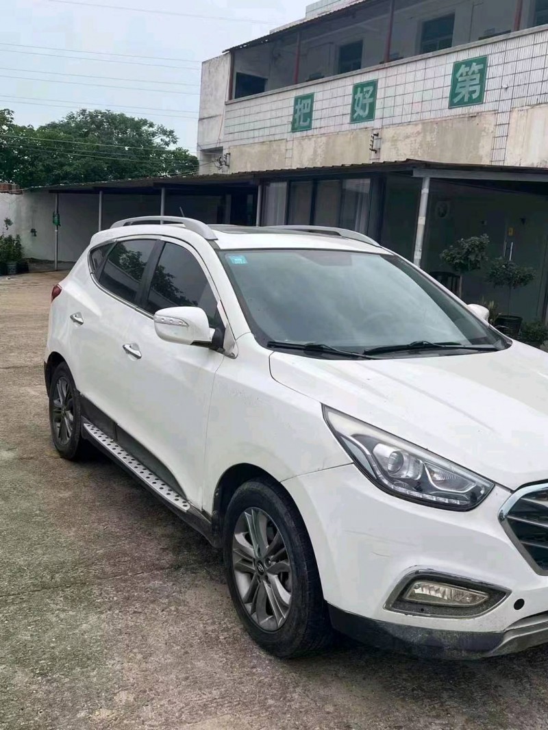 济南16年现代ix352