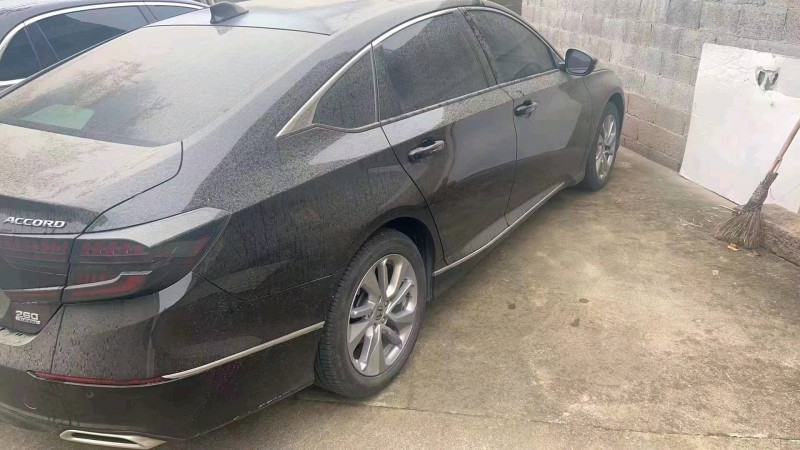 保定21年本田雅阁2