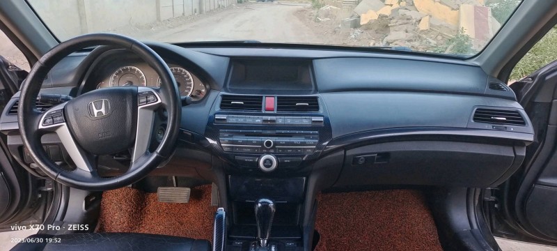 保定13年本田雅阁6