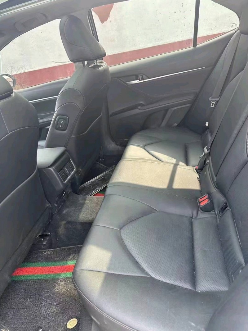 济南21年丰田凯美瑞3