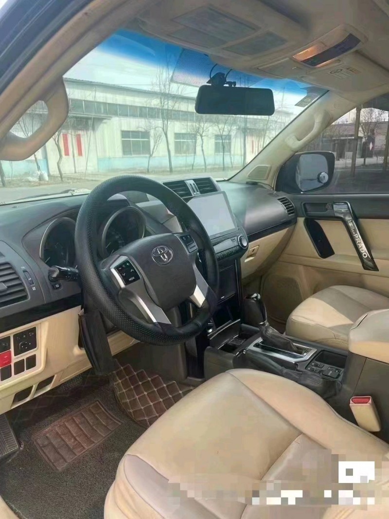 济南14年丰田普拉多3