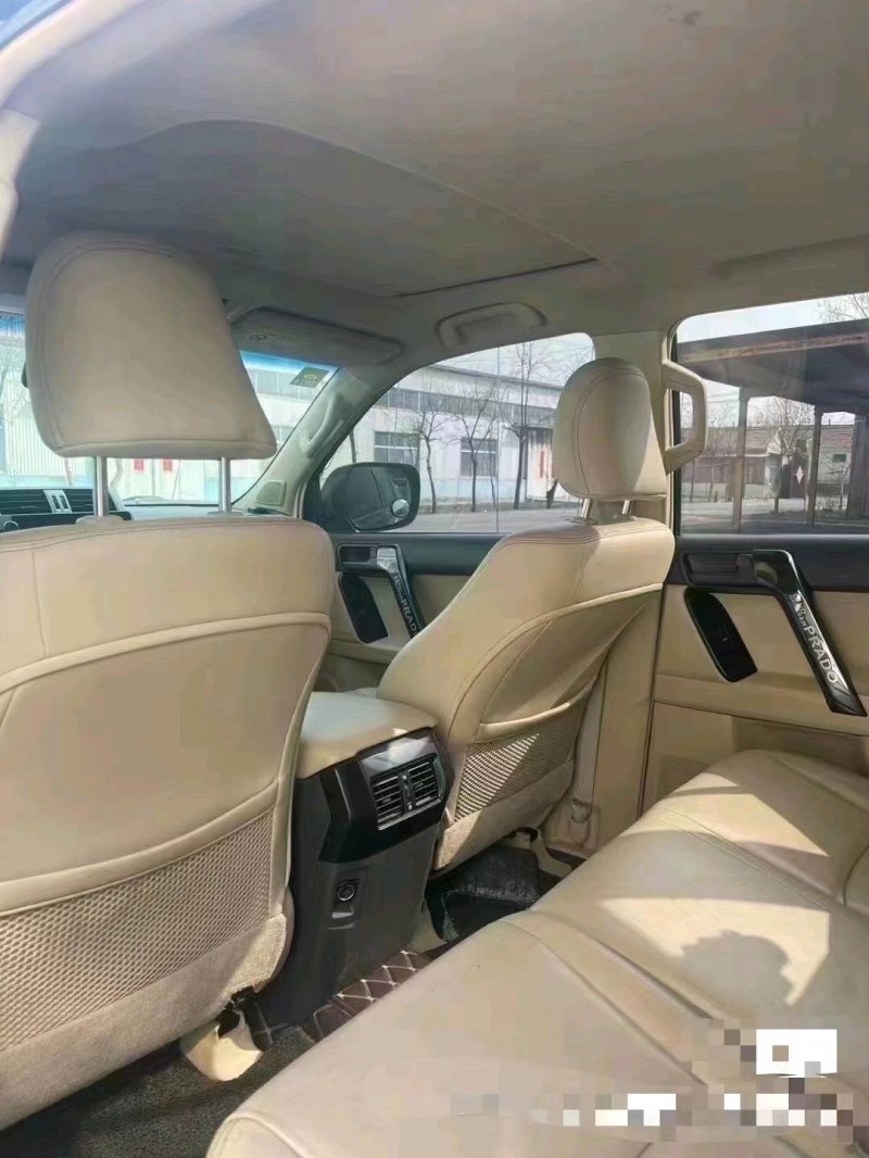 济南14年丰田普拉多5