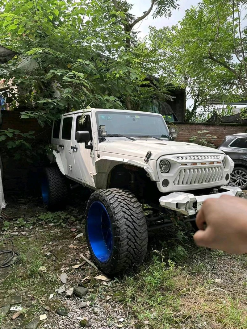 重庆14年Jeep牧马人3