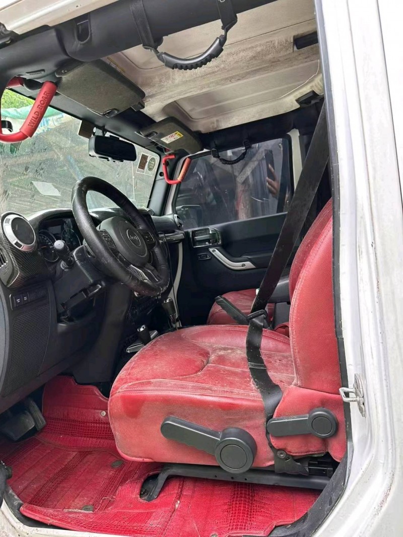 重庆14年Jeep牧马人4