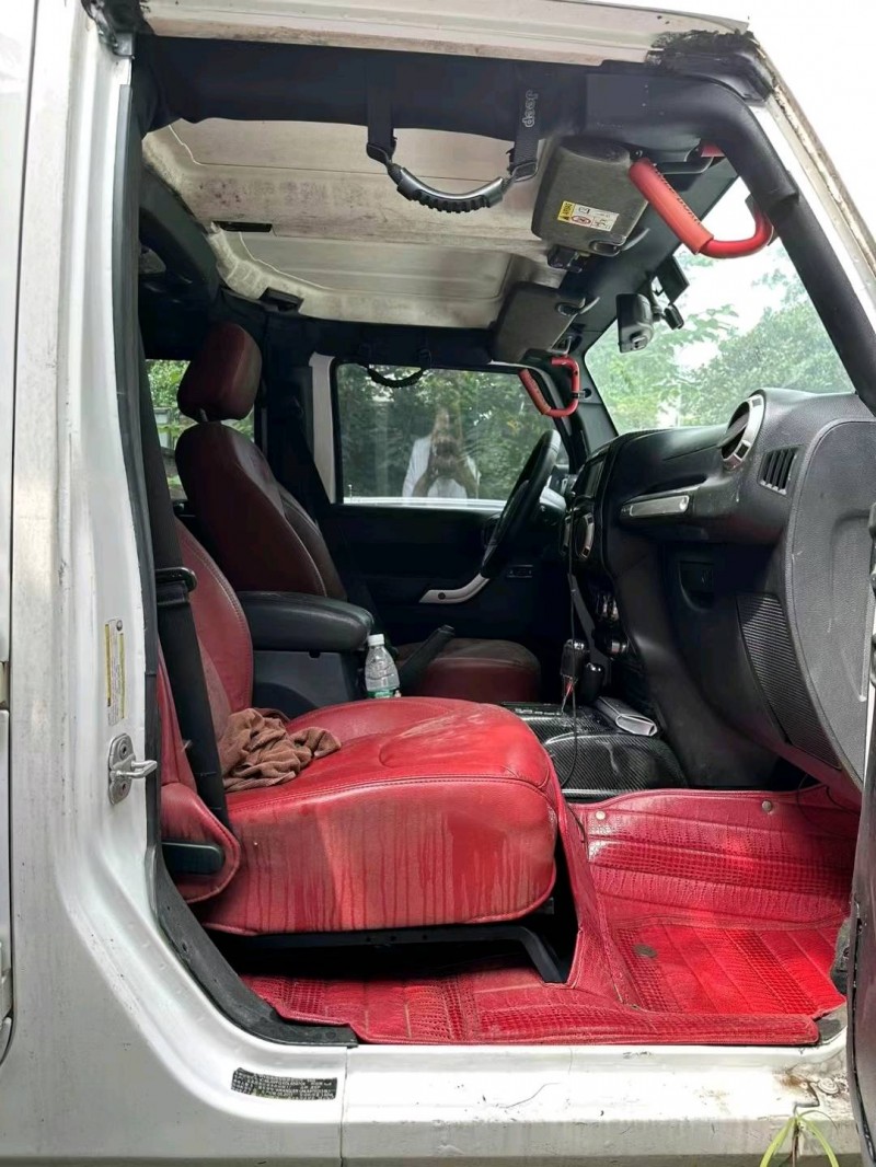 重庆14年Jeep牧马人5