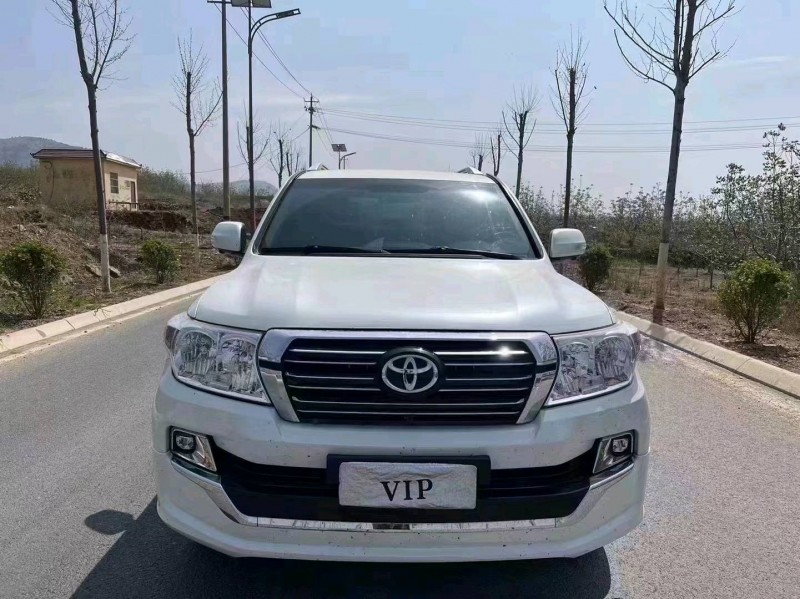 济南16年丰田兰德酷路泽1