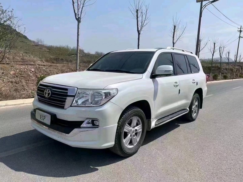 济南16年丰田兰德酷路泽2