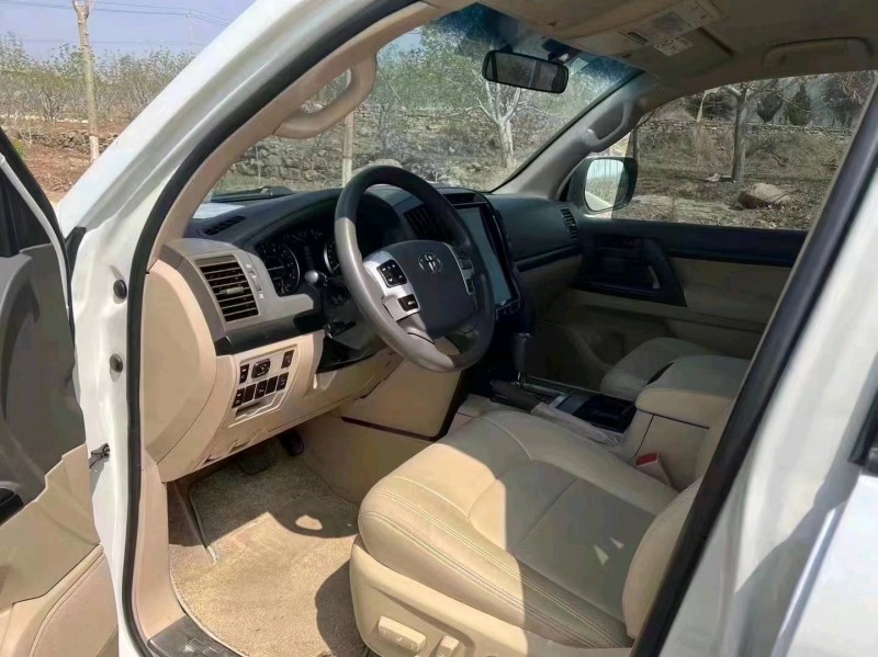 济南16年丰田兰德酷路泽6