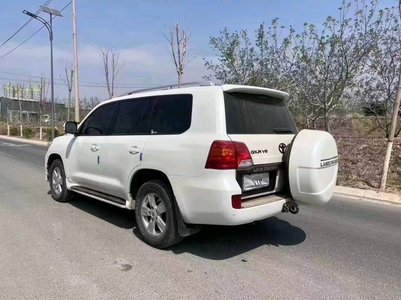 济南16年丰田兰德酷路泽8