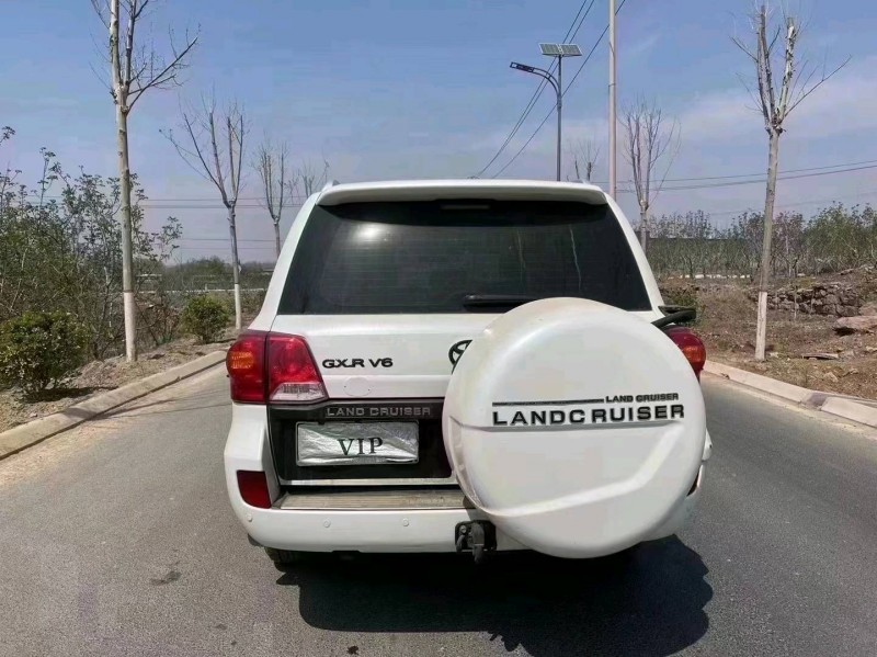 济南16年丰田兰德酷路泽9