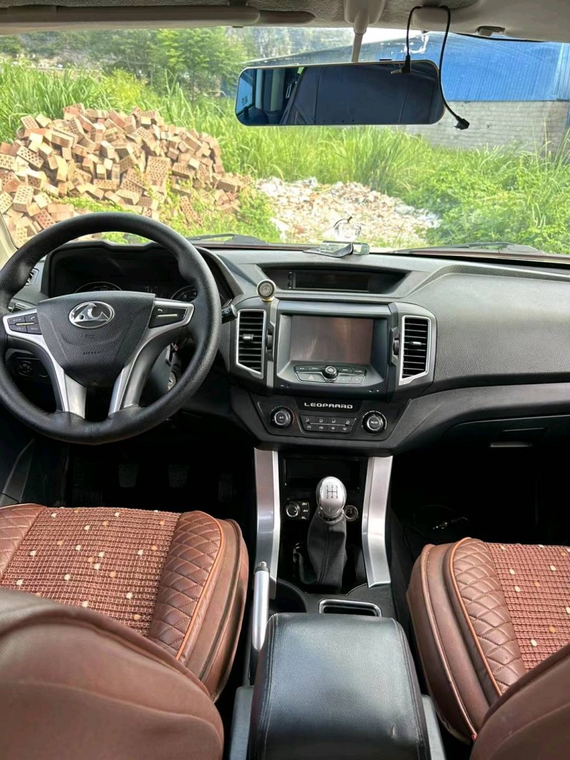 桂林16年獵豹汽車Q63