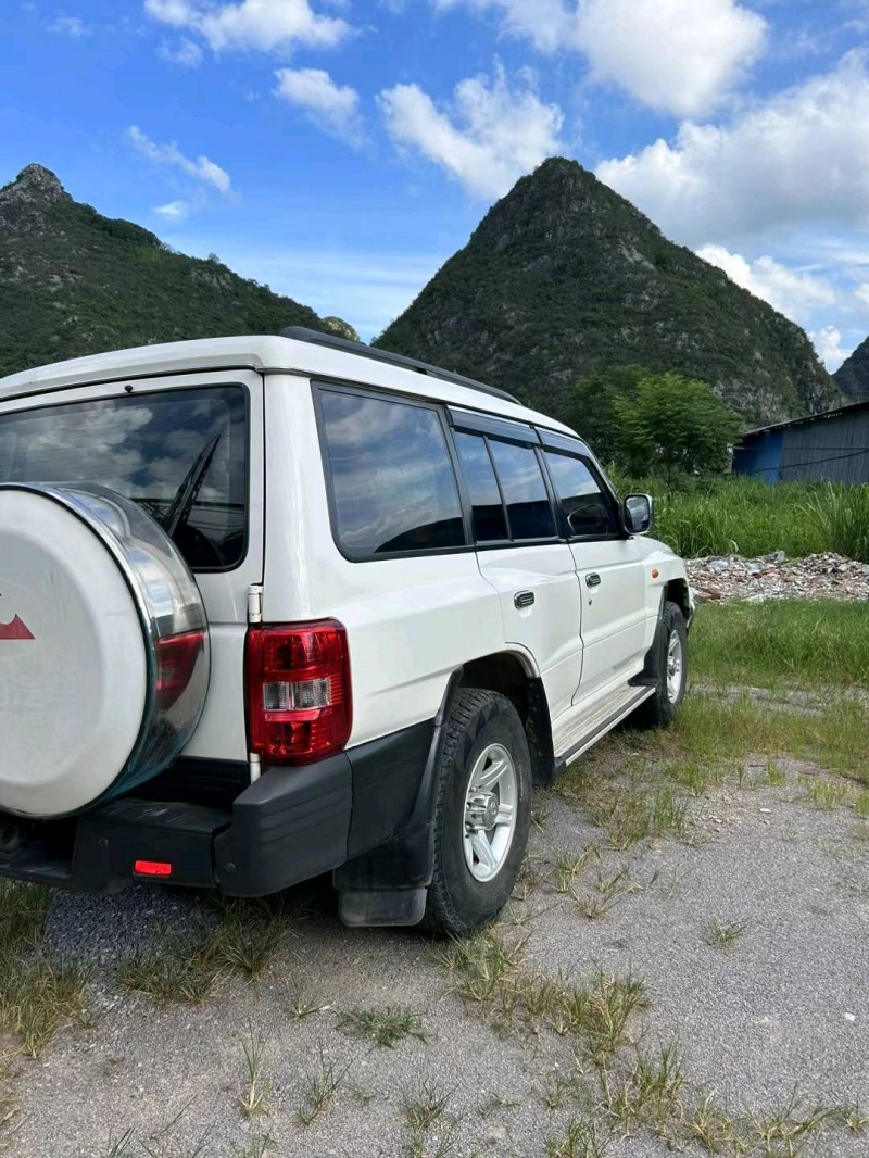 桂林16年獵豹汽車Q68