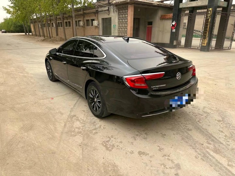 保定18年别克君越5