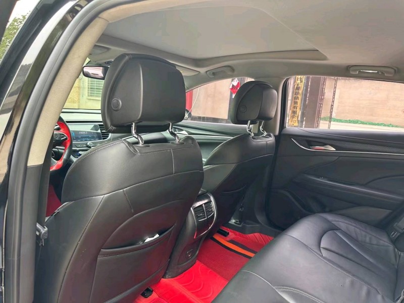 保定18年别克君越7