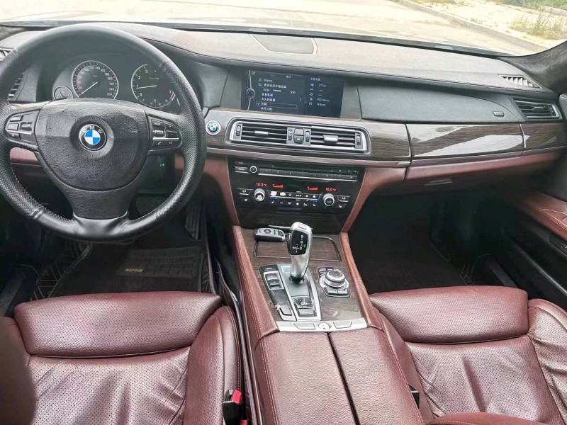 北京09年宝马7系8