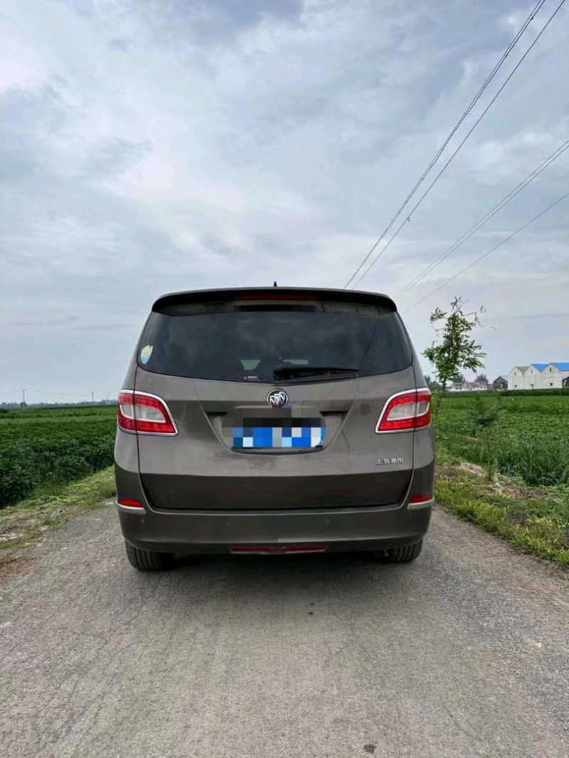 枣庄13年别克GL86