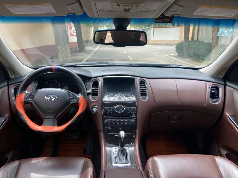 青岛14年英菲尼迪QX506