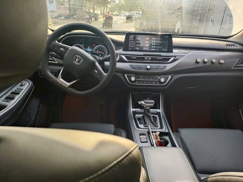 承德20年長安汽車銳程CC2