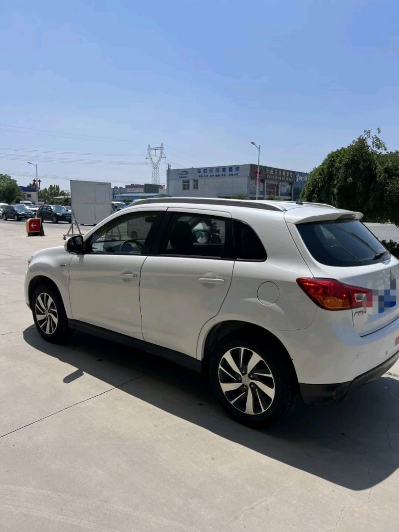 保定18年三菱劲炫4