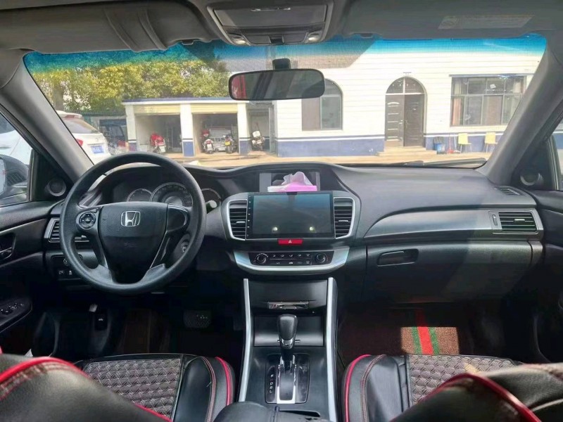 宜昌15年本田雅阁3