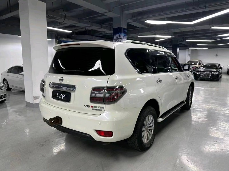 曲靖17年日產途樂6