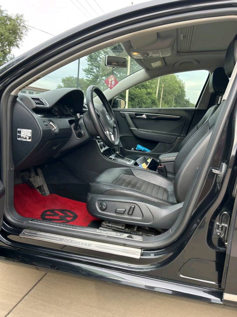 保定14年大众迈腾4