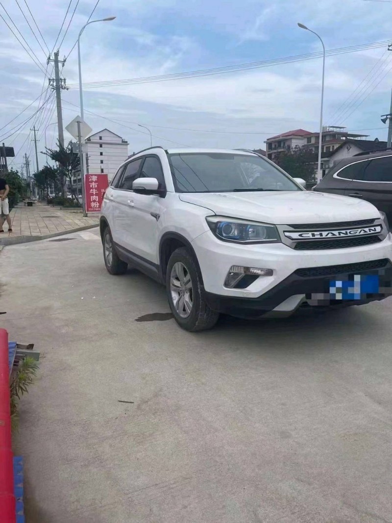 衡陽17年長安汽車CS754