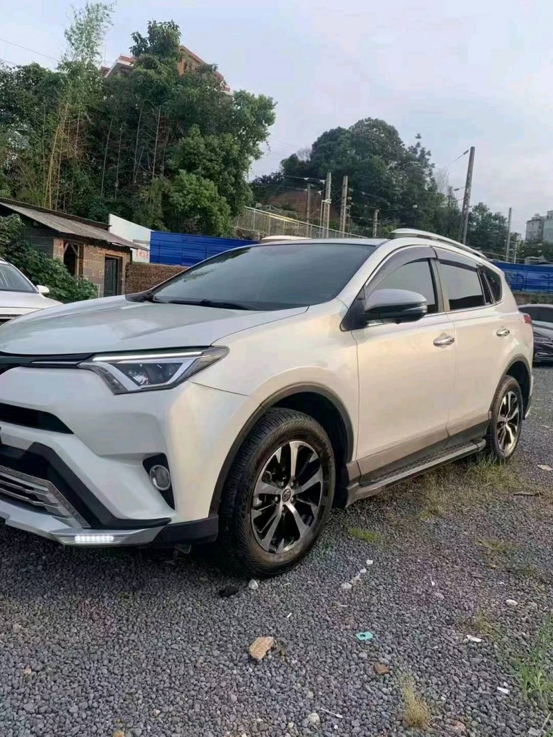 邵阳19年丰田RAV42