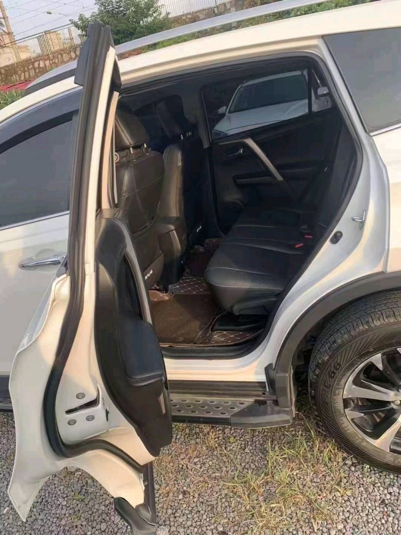 邵阳19年丰田RAV44