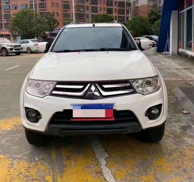 衡阳14年三菱帕杰罗·劲畅1