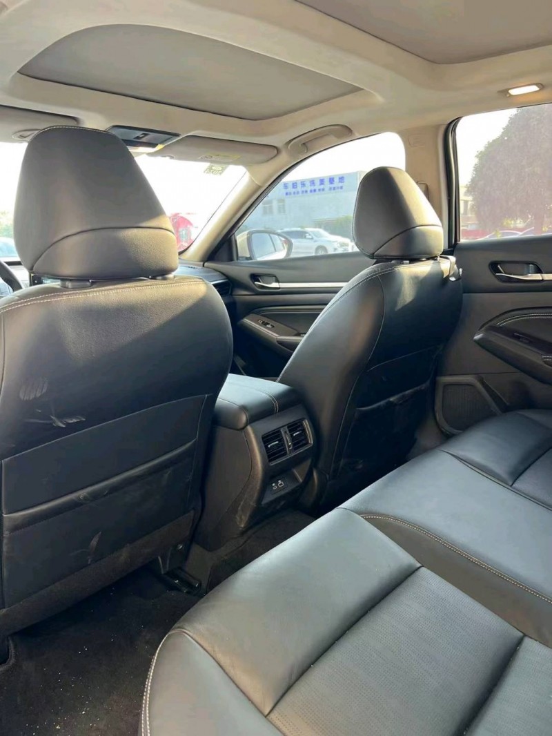 保定20年日产天籁5