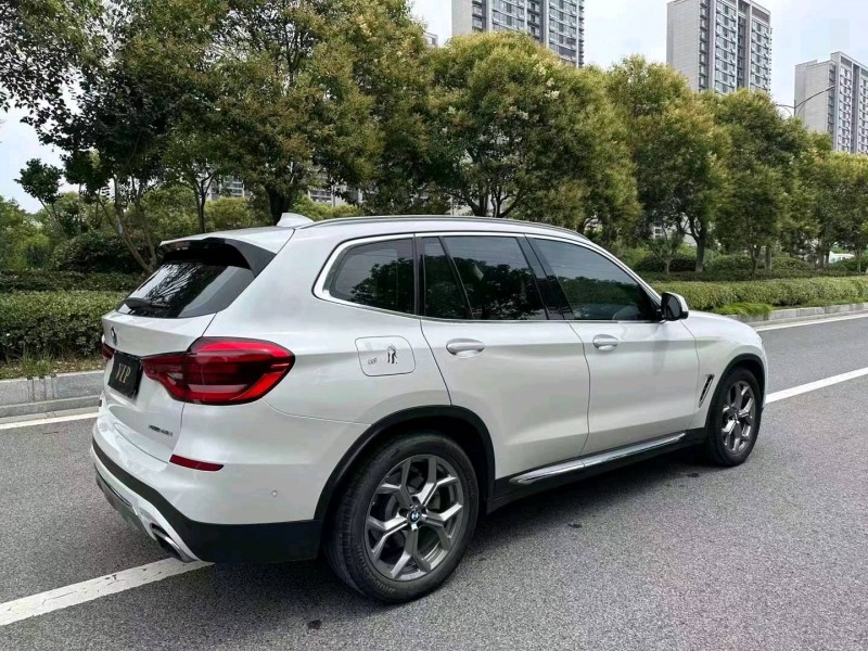 苏州20年宝马X37