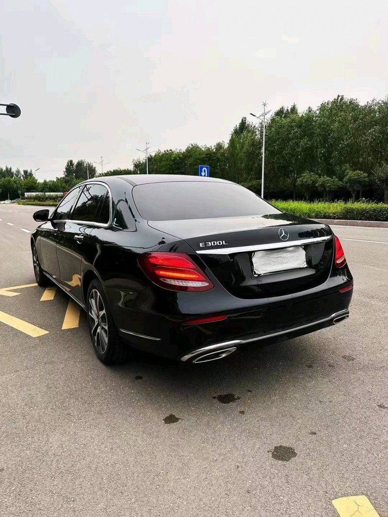 东营17年奔驰E3