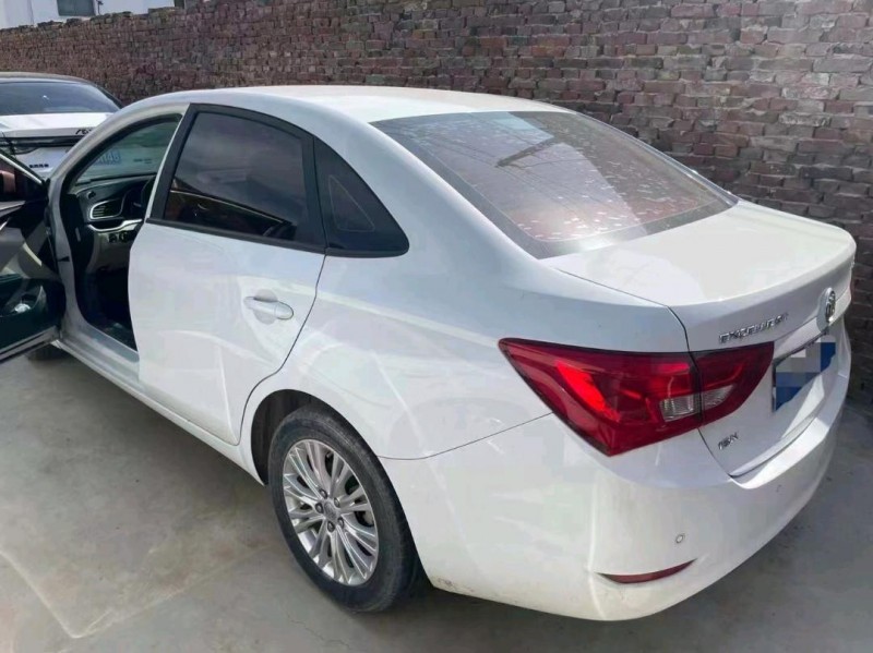 枣庄17年别克英朗6