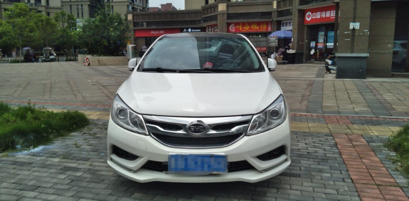 重庆16年比亚迪速锐1