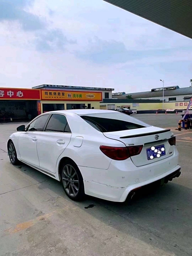 东营13年丰田锐志4