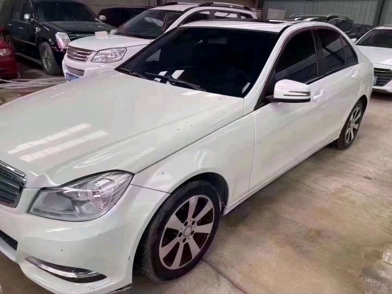 东营13年奔驰C2