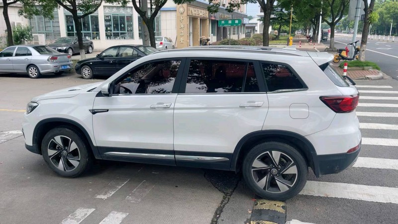 嘉興18年長安汽車CS753