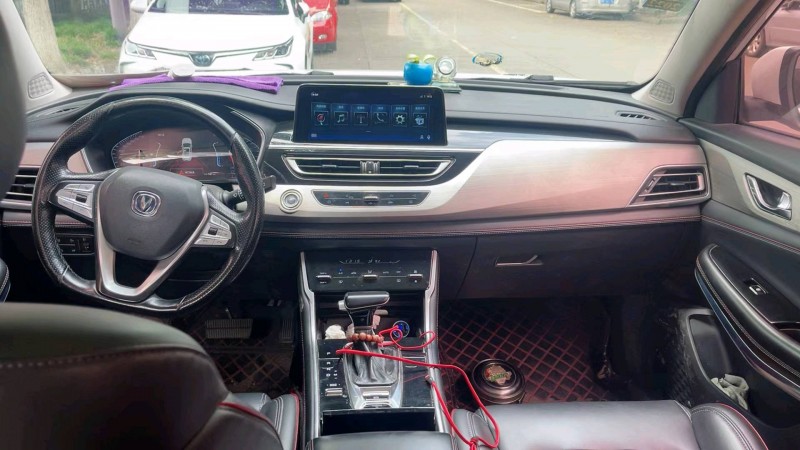 嘉興18年長安汽車CS757