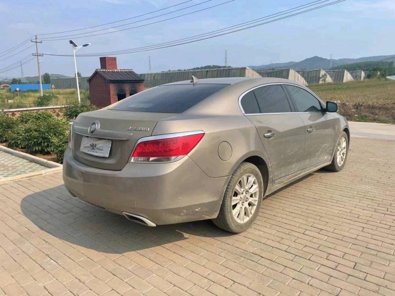 枣庄11年别克君越4