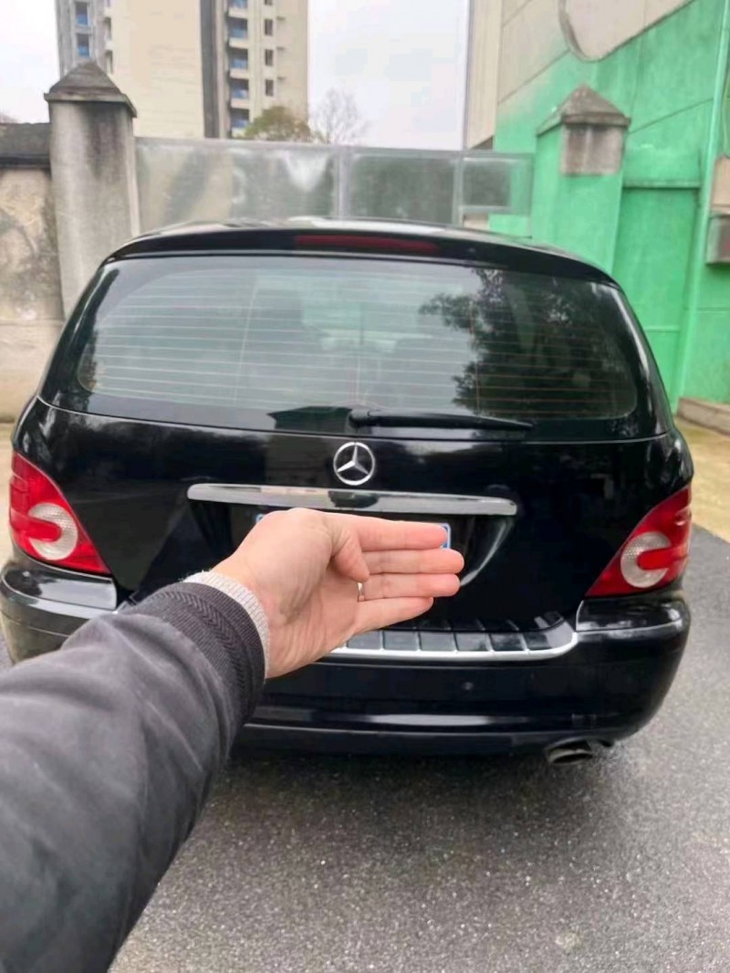 衡阳11年奔驰R8