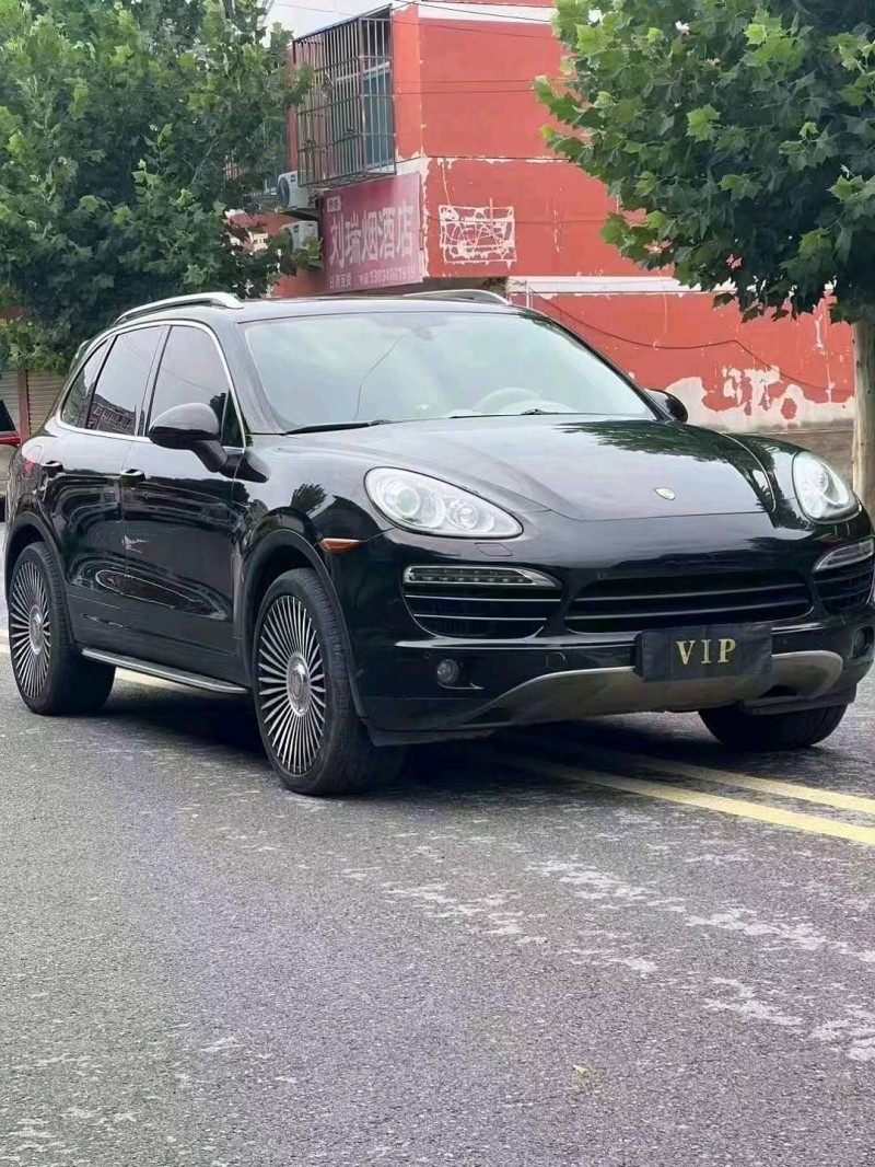淮南14年保时捷卡宴3