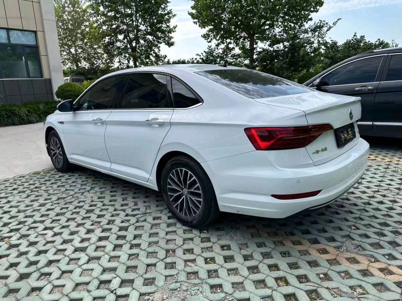 济宁21年大众速腾4