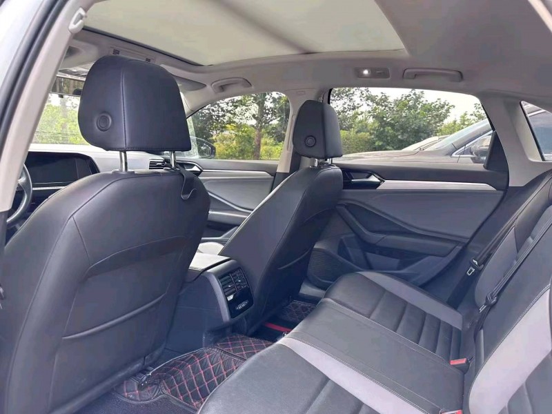 济宁21年大众速腾5