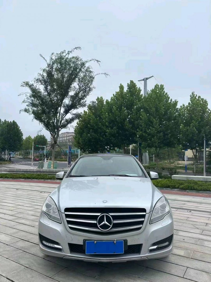 东营12年奔驰R1