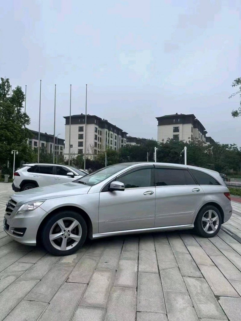 东营12年奔驰R3